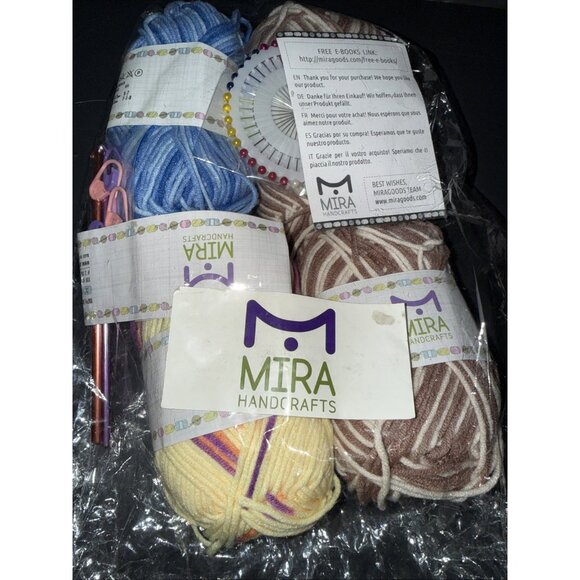 Mira Handcrafts 4 skeins of yarn 2 crochet hooks 40 Berry Pins Opened Bag New - Picture 1 of 13